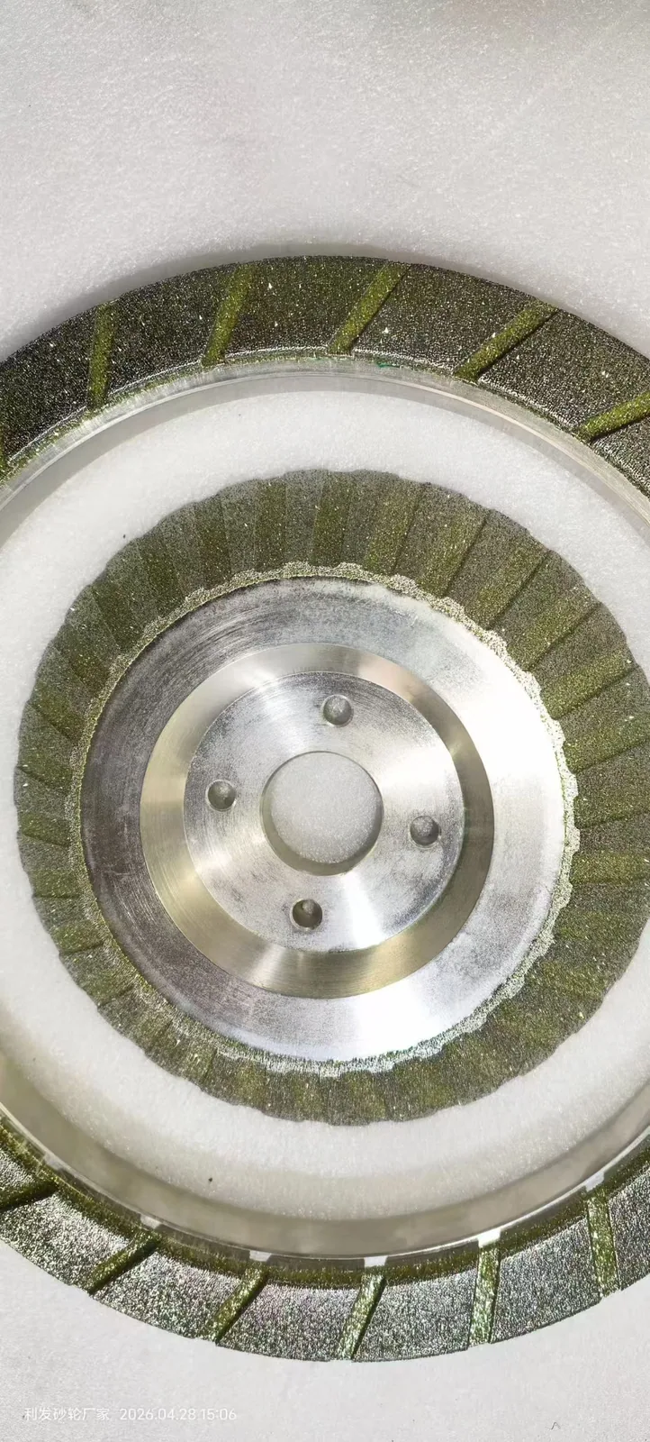 Ceramic Grinding grinding wheel application image